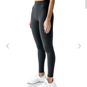 Black Kamo Fitness legging- size small